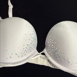 Bombshell Plunge Bra by Victoria's Secret Gray Rhinestone Embellished Bra 32C